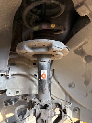 AMORTIGUADOR DELANTERO IZQUIERDO DACIA SANDERO III