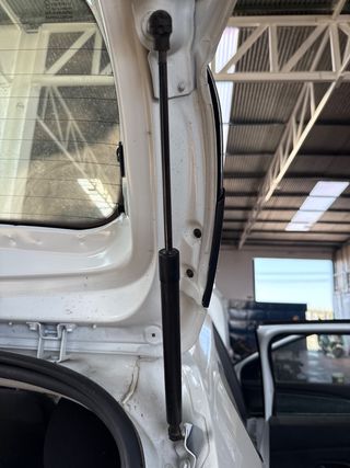 AMORTIGUADORES MALETERO / PORTON DACIA SANDERO III
