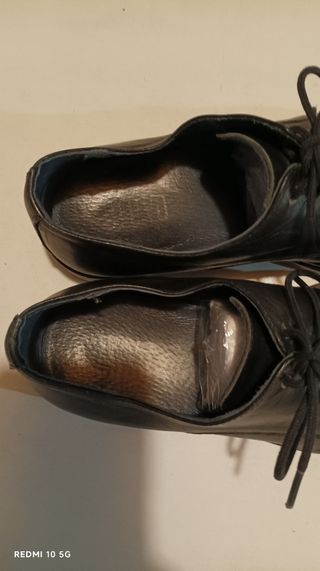 Sapatos em pele preto, tamanho 41