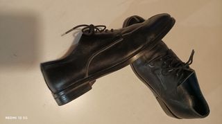 Sapatos em pele preto, tamanho 41