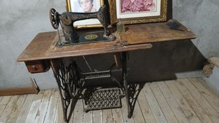 Máquina de coser Singer antigua