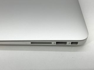 portatil apple apple macbook air core i5 1.8 13 (2017) (a1466)