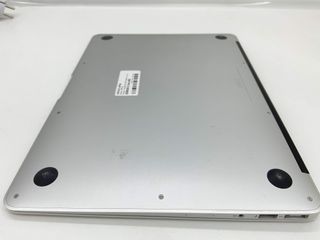 portatil apple apple macbook air core i5 1.8 13 (2017) (a1466)