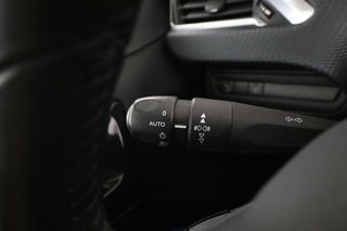 Peugeot 208 1.2 PureTech Signature