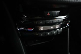 Peugeot 208 1.2 PureTech Signature
