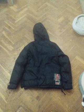 Abrigo Geographical Norway Negro