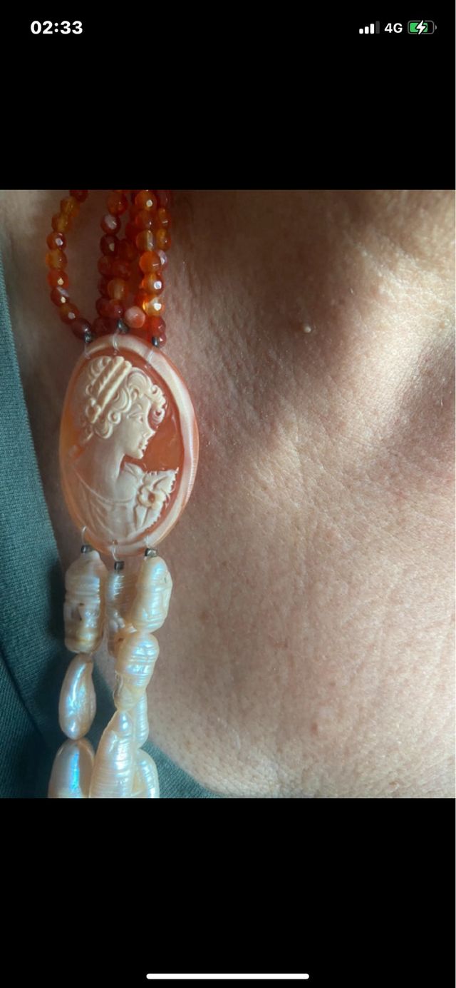 Collana Cameo  perle fiume con fili di corniola
