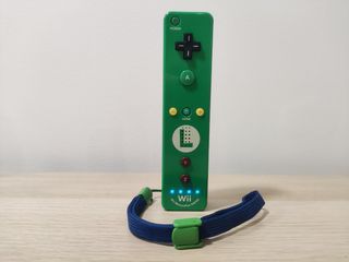Especial Luigi Mando Wii U Remote Motion Plus