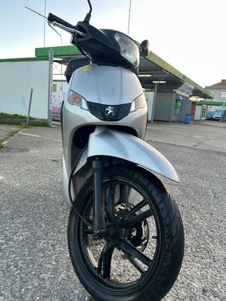 Peugeot Tweet 125cc 2016 + Baúl ITV 2026