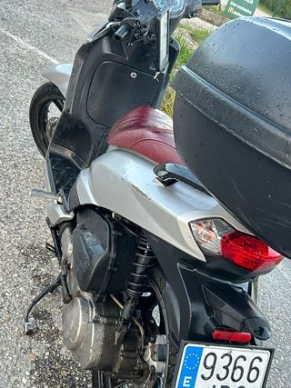 Peugeot Tweet 125cc 2016 + Baúl ITV 2026