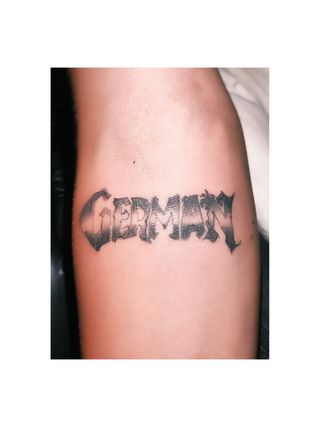 ¡TATUAJES A CAMBIO DE TECNOLOGÍA! 