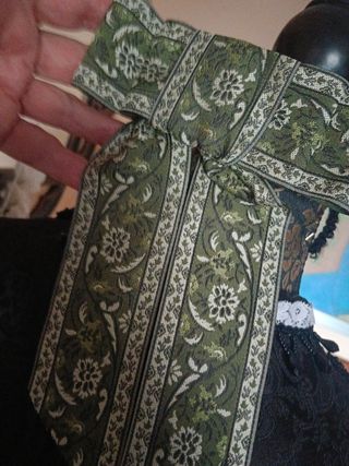 Traje Regional Negro y Rojo