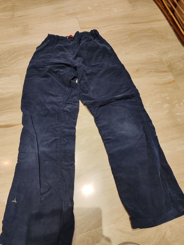 Pantaloni tuta, velluto costine, maglione, polo...