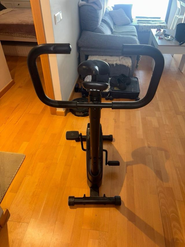 Bicicleta Estática Essential 03