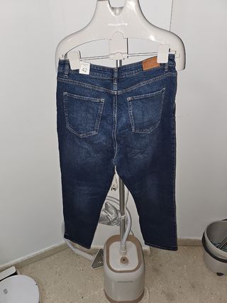 Pantalón vaquero Berschka azul talla 42