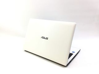 pc portatil asus f553m