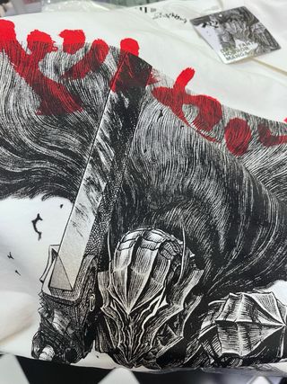 Camiseta Uniqlo Berserk (varias tallas)