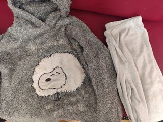 Pijama Snoopy women'secret gris y blanco