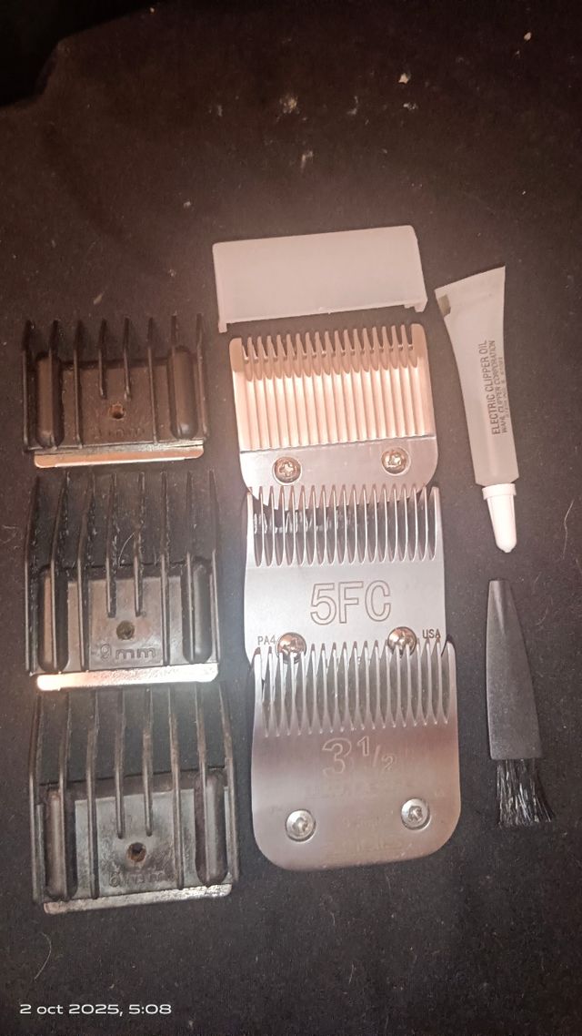 Maquinilla Profesional GTS-888 + Accesorios