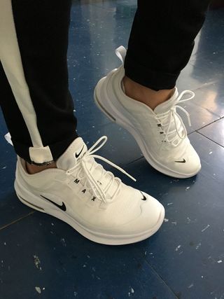 Zapatillas Nike Air Max Axis Blancas