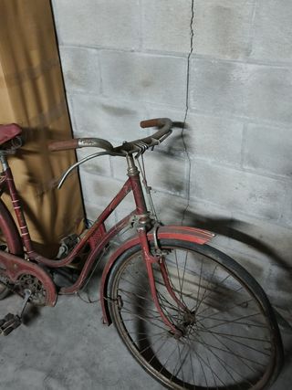Bicicleta antigua roja Super Cil