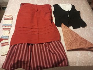 Traje Baturra "Campesina" Rojo y Negro
