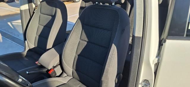 VOLKSWAGEN Touran Advance 1.6 TDI 105 CV(7 plazas)