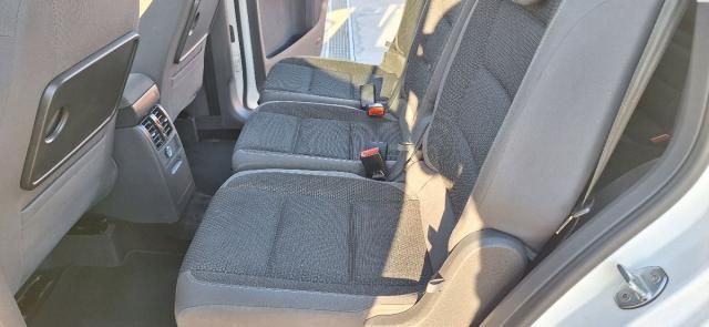 VOLKSWAGEN Touran Advance 1.6 TDI 105 CV(7 plazas)