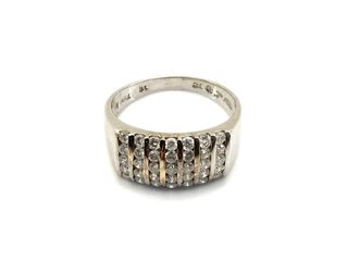 alianza oro 18k con piedra con diamante