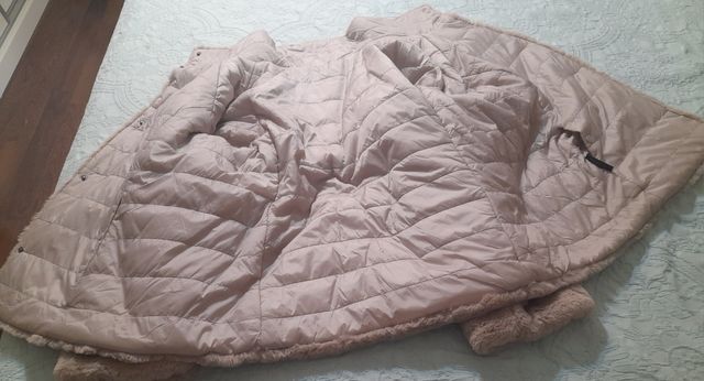 Chaquetón pelo sintético beige