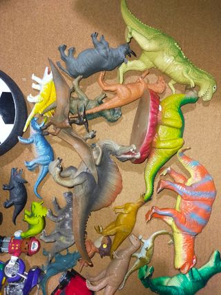 Lote Juguetes Dinosaurios y Vehículos