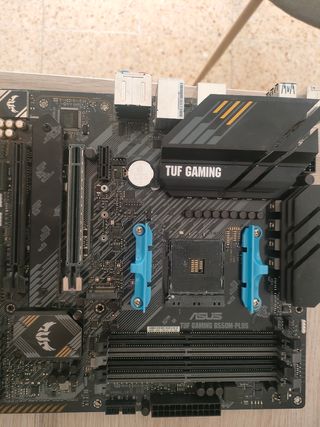 Placa Base ASUS TUF GAMING B550M-PLUS
