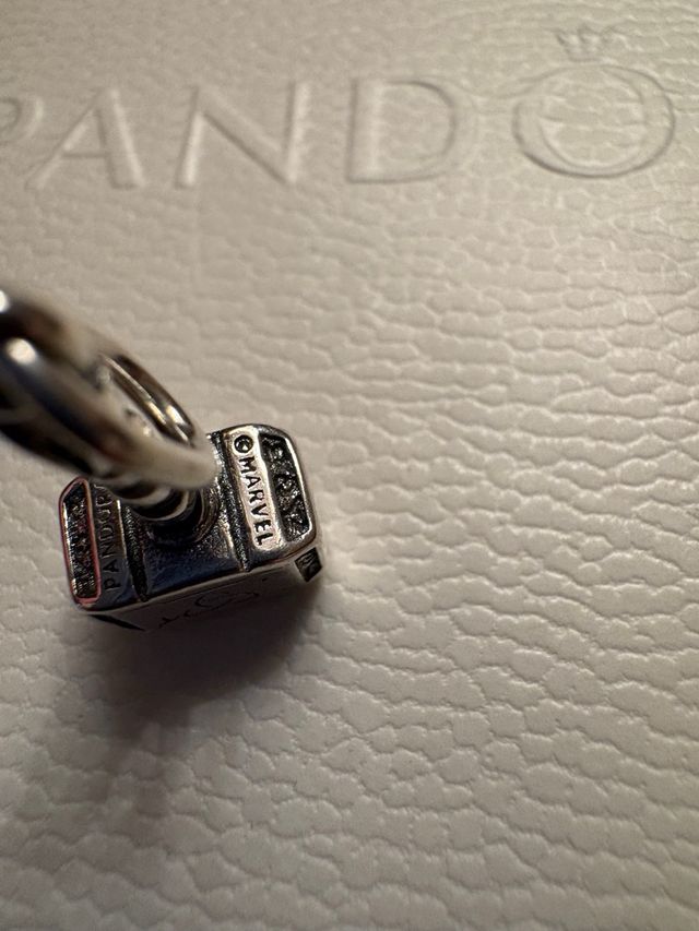 Pandora Charm Martello Thor Argento