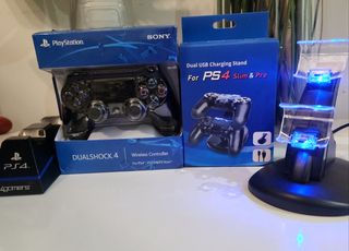 COMBO! Controller PS4 4 SIGILLATO + regalo+caricabatterie LED