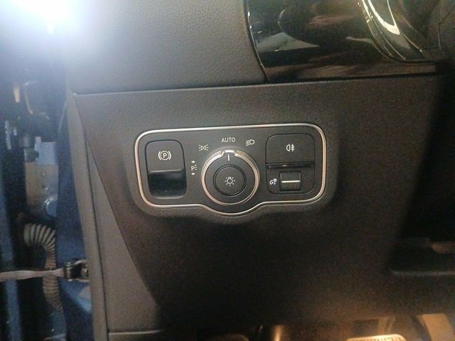 Mercedes GLA 180 d Business Solution 5d