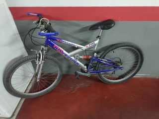 Bicicleta Jumper Trek Full Suspension