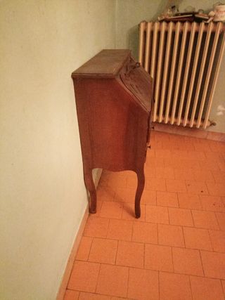 Scrittoio a ribalta in legno scuro