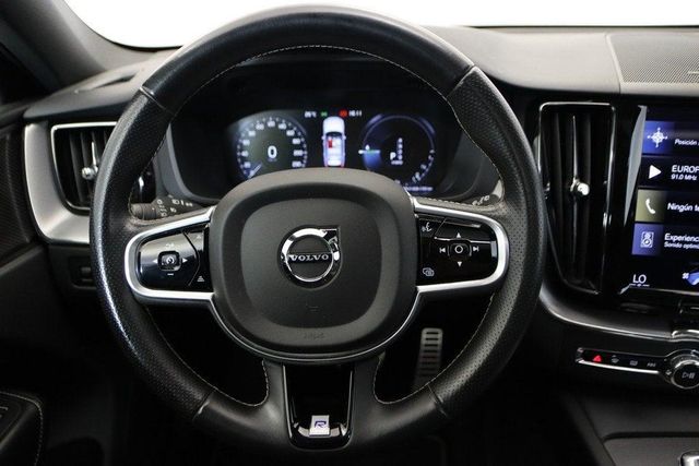 Volvo XC60 2.0 T8 R-DESIGN AUTO 4WD 5P