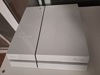 PS4 1TB Blanca SOLO Digital (LEER)