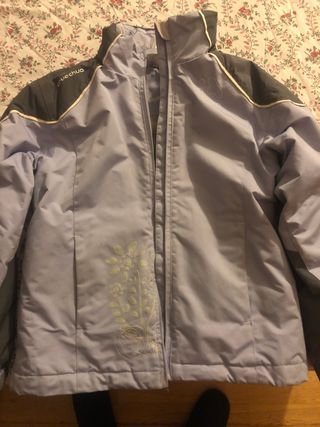 Chaqueta Quechua niña gris y morada. talla 12 años