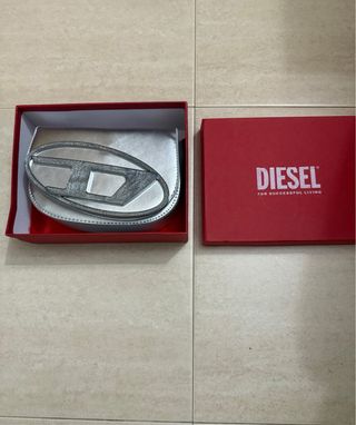 Bolso Diesel plateado