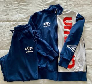 Chándal Umbro Azul y Blanco
Talla M 