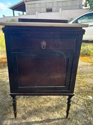 Mesita de noche antigua mármol y madera