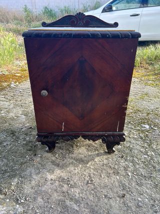 Mesita de noche antigua mármol y madera