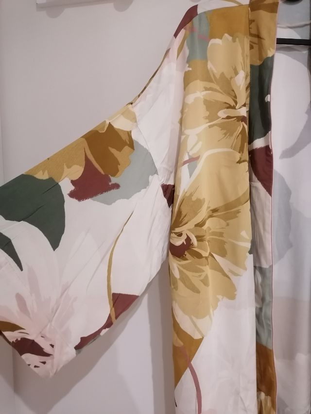 Kimono Oysho floral talla única