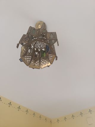 Lámpara árabe de metal y cristal