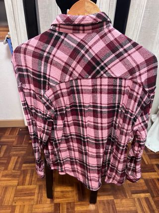 Camisa cuadros Stradivarius rosa talla S