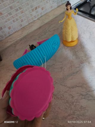 Giochi vari: Bambola, altalena Torta contenitore