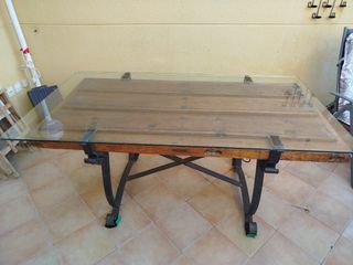 Mesa rústica madera y cristal.Pieza Única.
