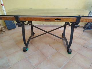 Mesa rústica madera y cristal.Pieza Única.
